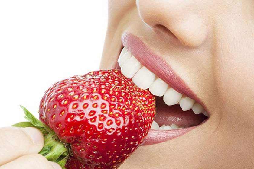 Cả hai loại răng sứ đều có độ bền chắc tốt